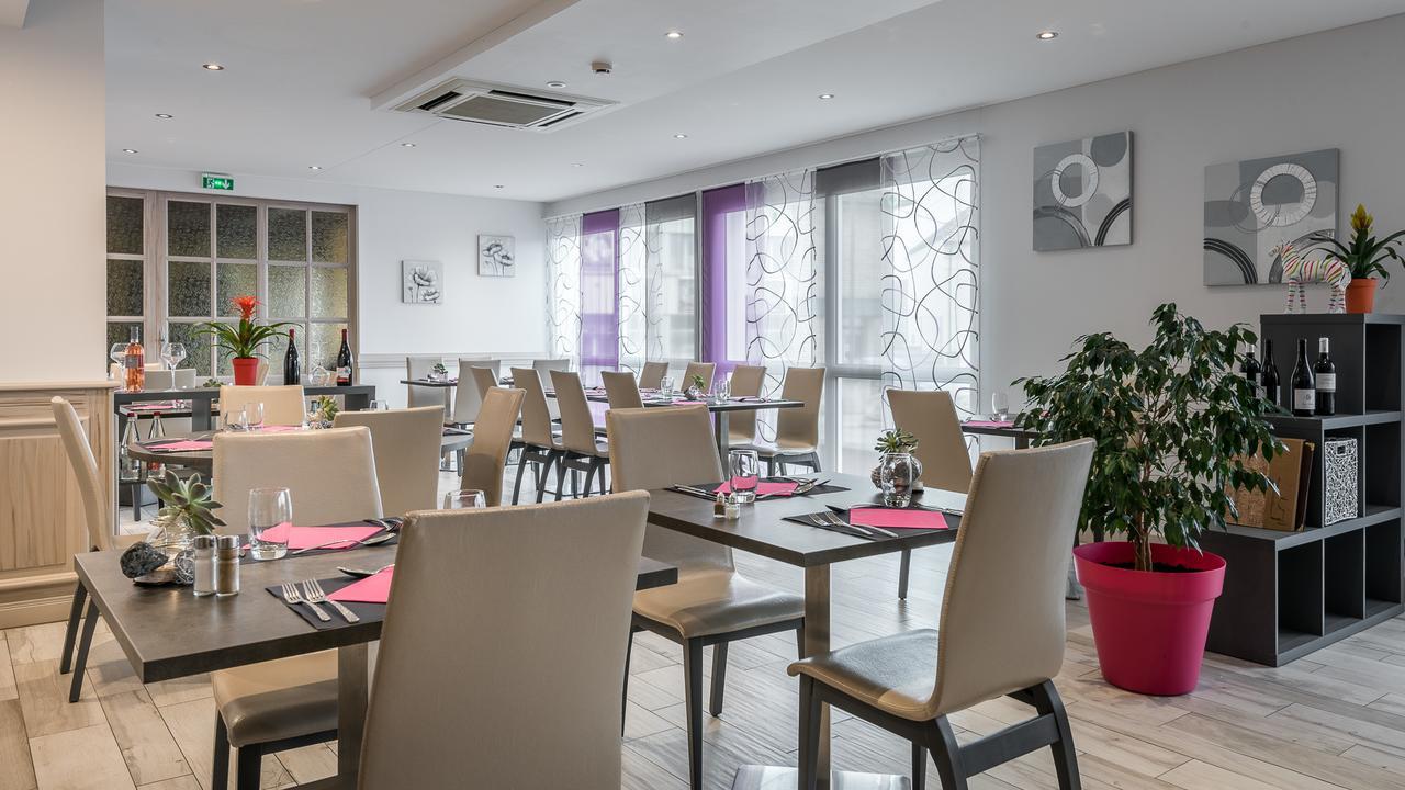 Hotel Restaurant L'Evidence Neufchâteau Exteriér fotografie